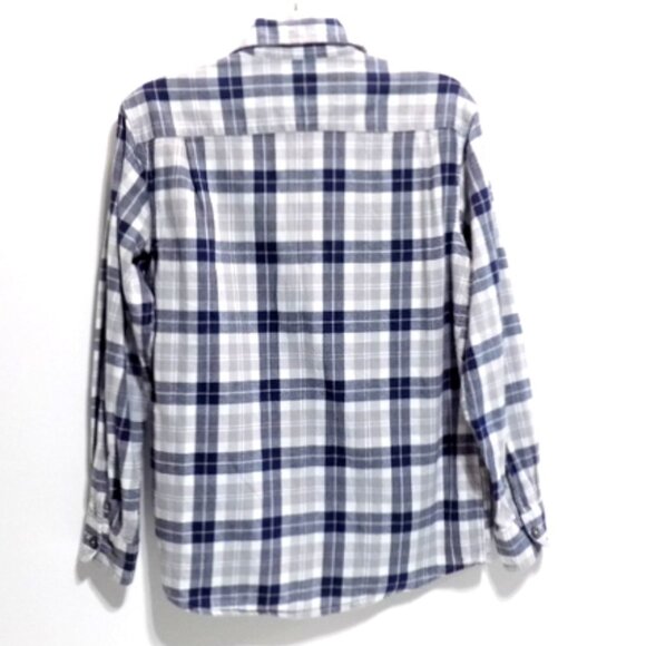 Wrangler Premium Quality Men’s Gray & White Long Sleeve Flannel Shirt - Size: S - Picture 2 of 11